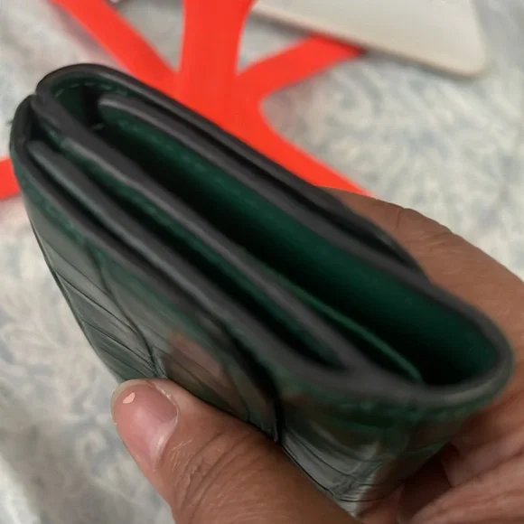 Chloé Compact Wallet - Picture 9 of 10